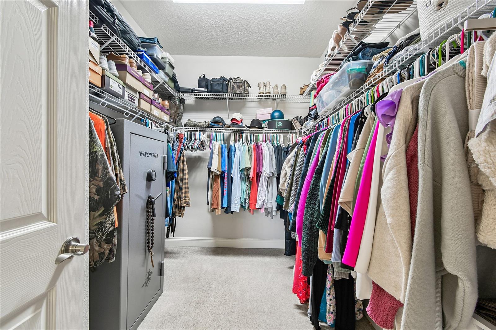 Listing photo id 14 for 12981 Burns Drive