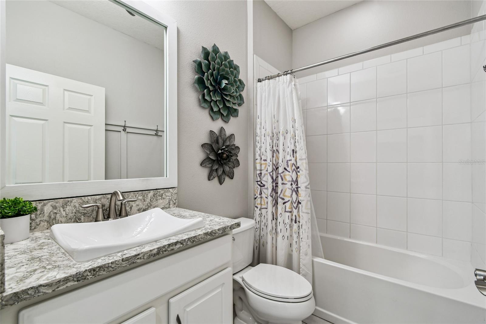 Listing photo id 17 for 12981 Burns Drive