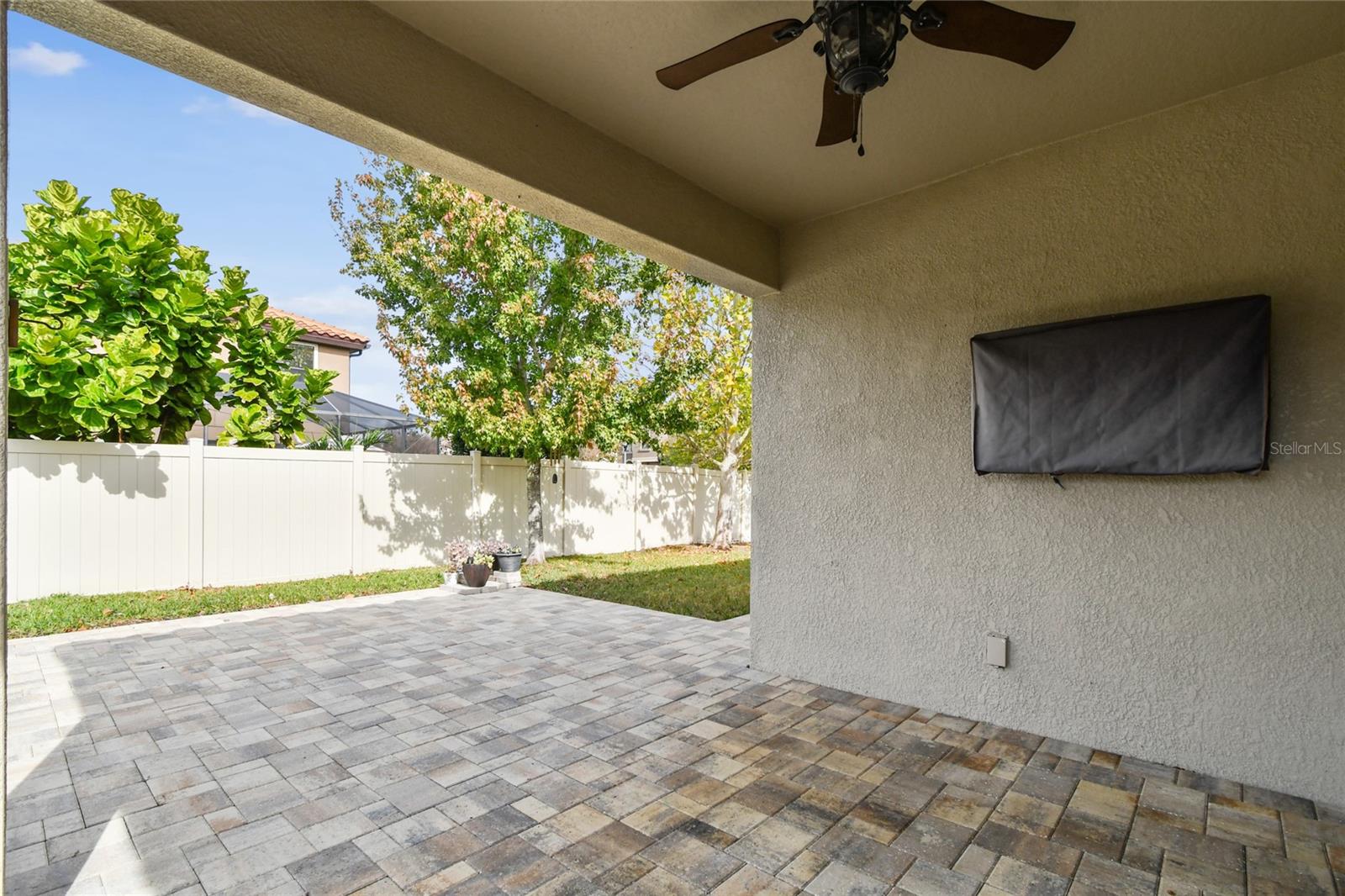 Listing photo id 21 for 12981 Burns Drive