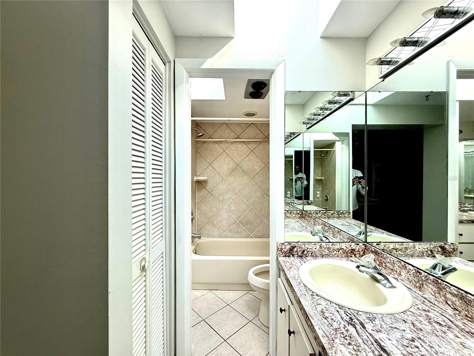 Image 8 of 8 For 210 14th Avenue Sw