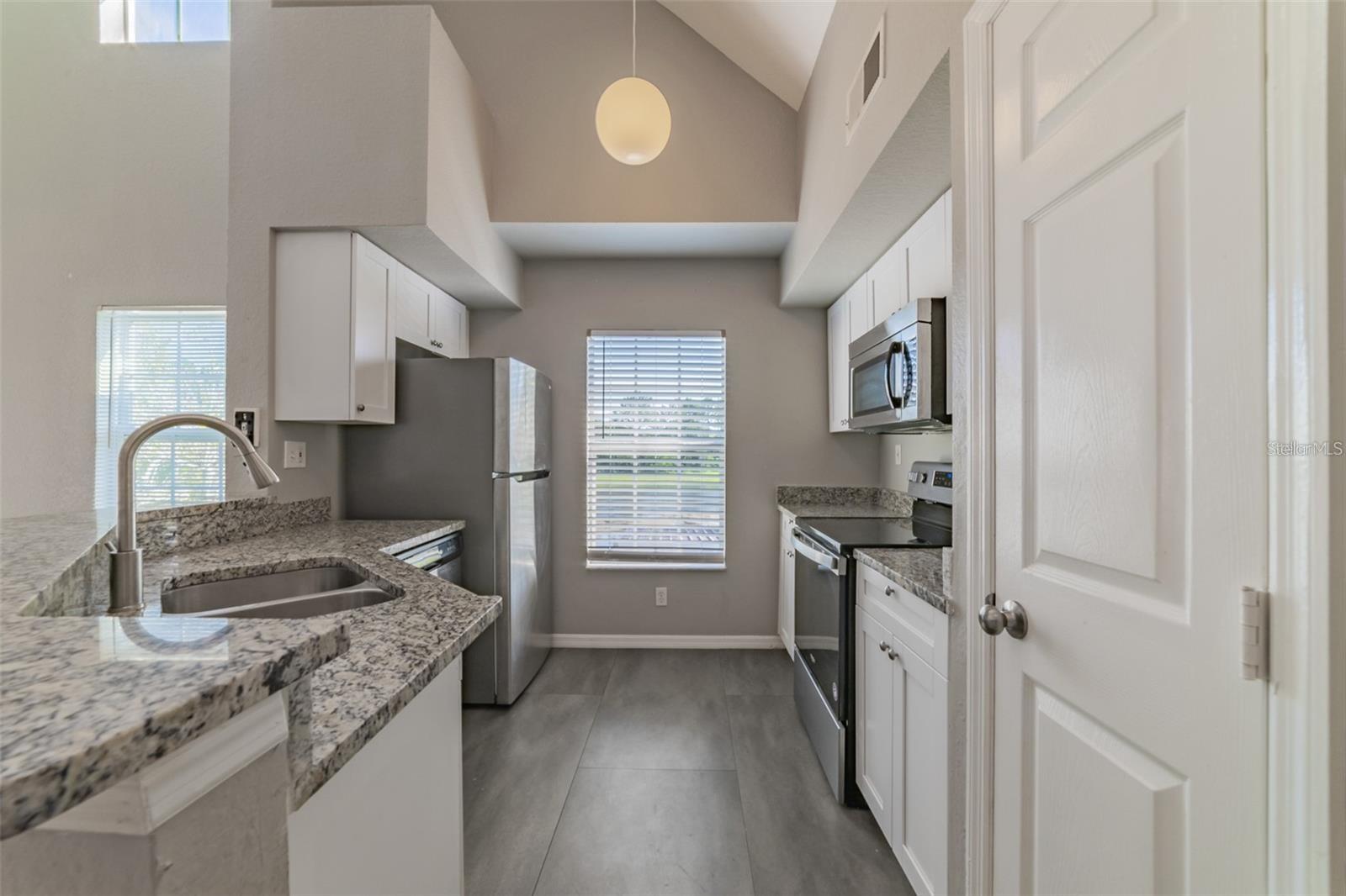 Image 9 of 50 For 9028 Lake Chase Island Way