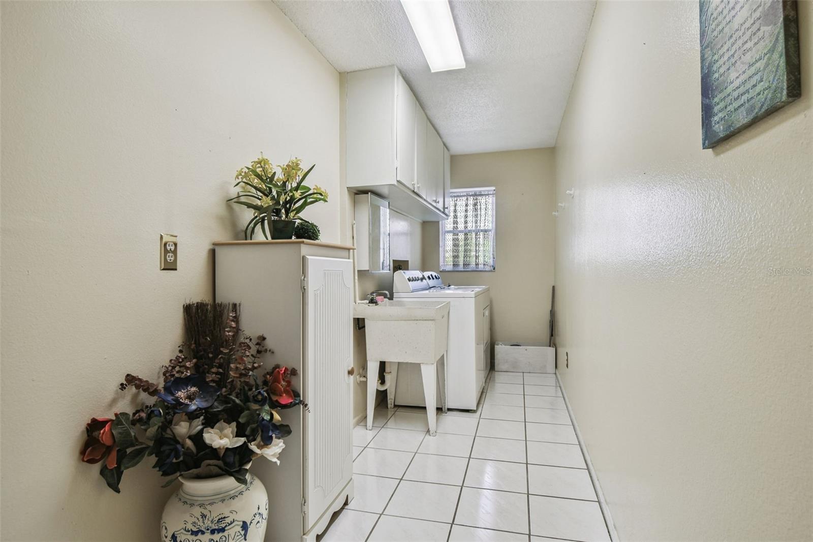 Image 17 of 85 For 2113 Malcolm Drive