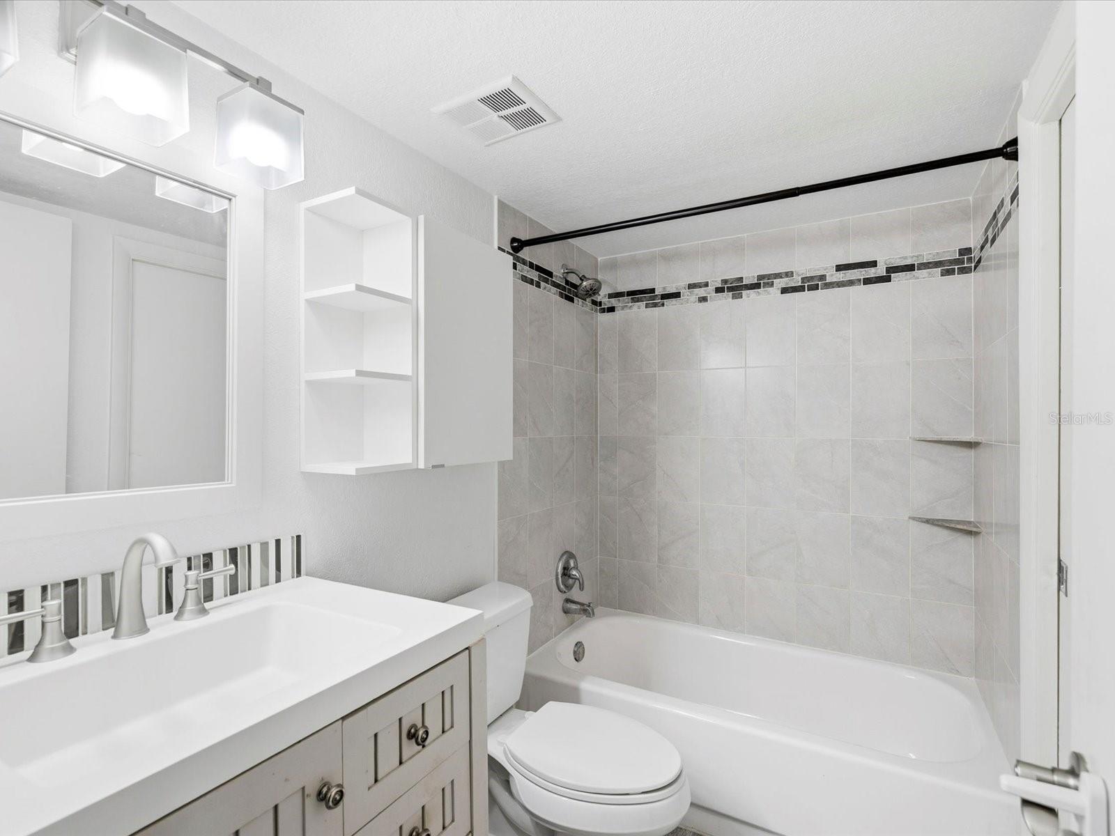 Image 17 of 49 For 1829 Clearbrooke Drive