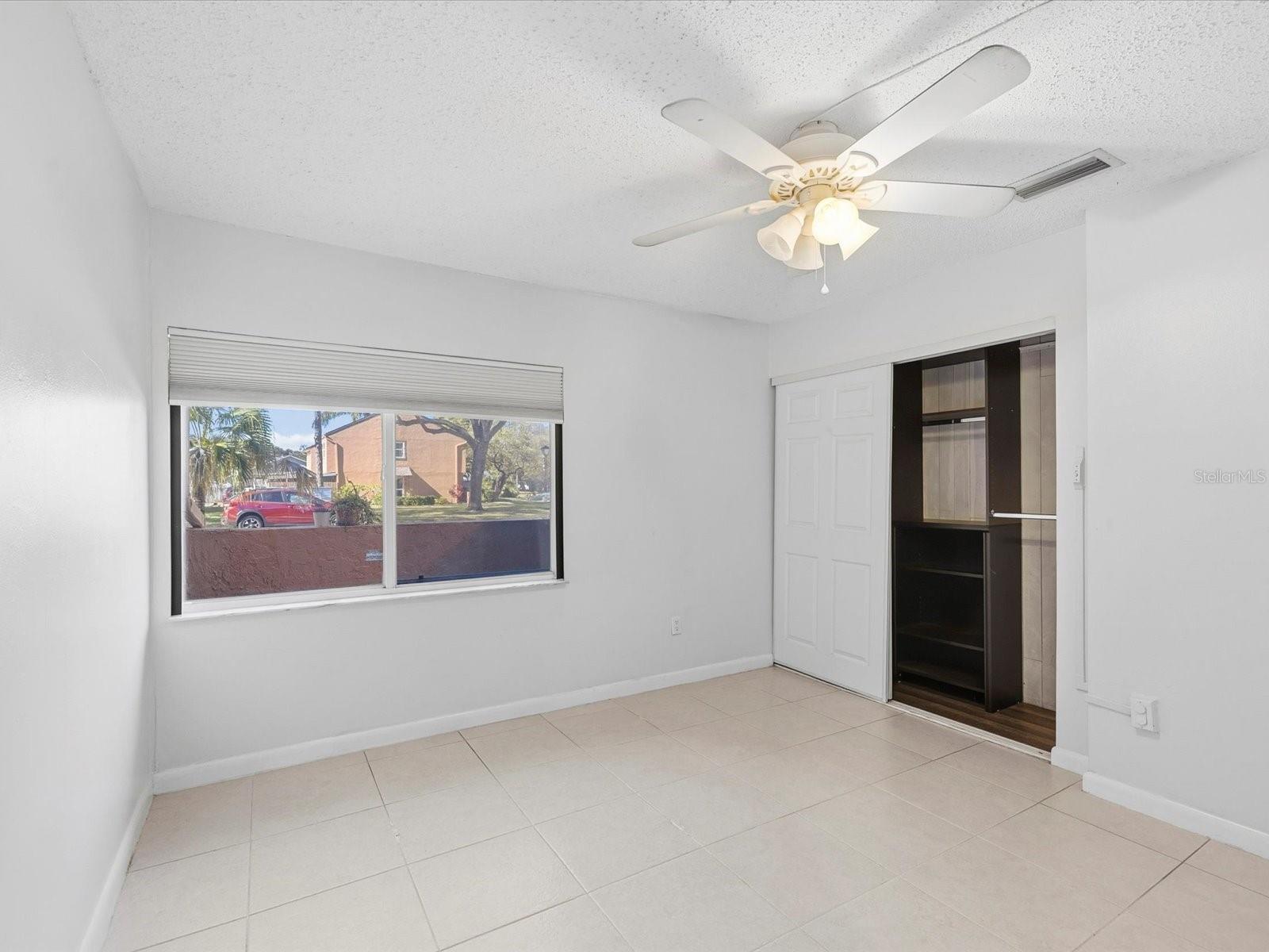 Image 21 of 49 For 1829 Clearbrooke Drive