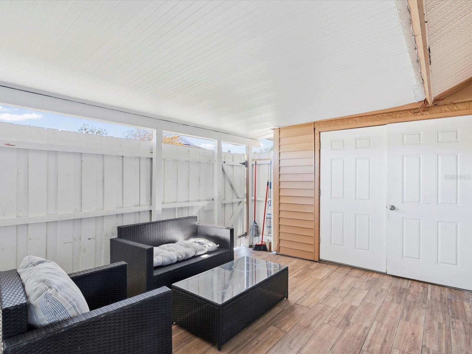 Image 24 of 49 For 1829 Clearbrooke Drive