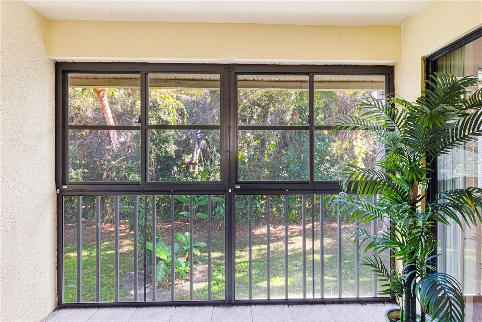 Image 14 of 66 For 3001 58th Avenue S 904