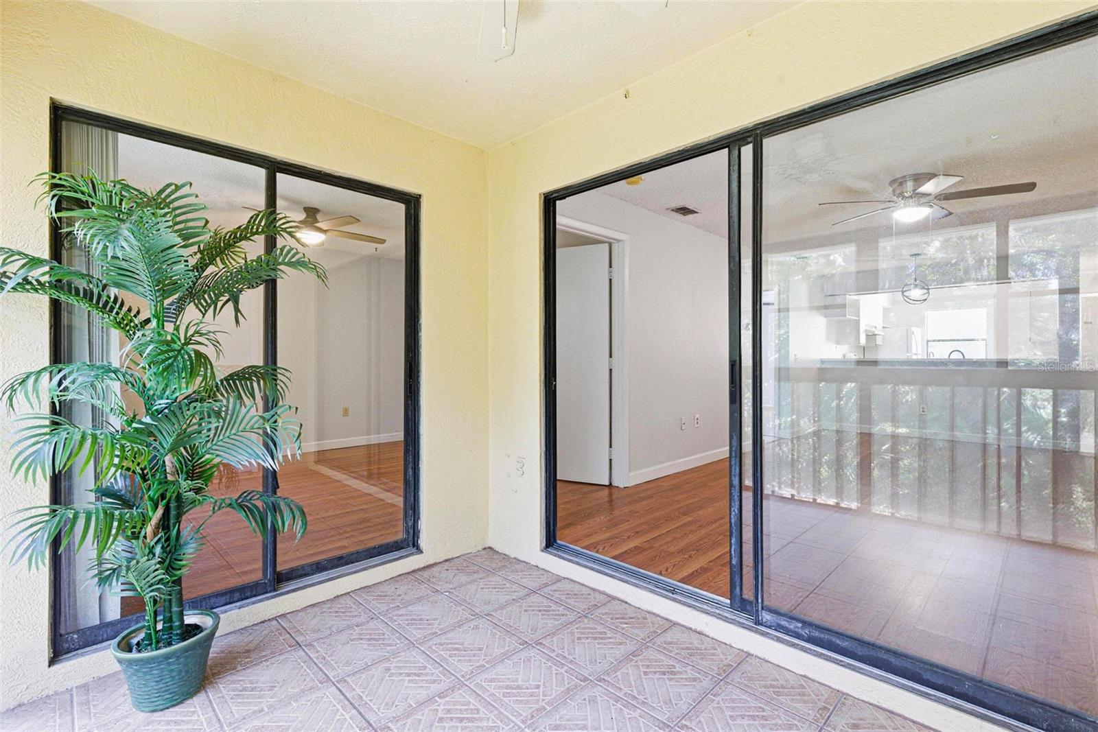 Image 18 of 66 For 3001 58th Avenue S 904