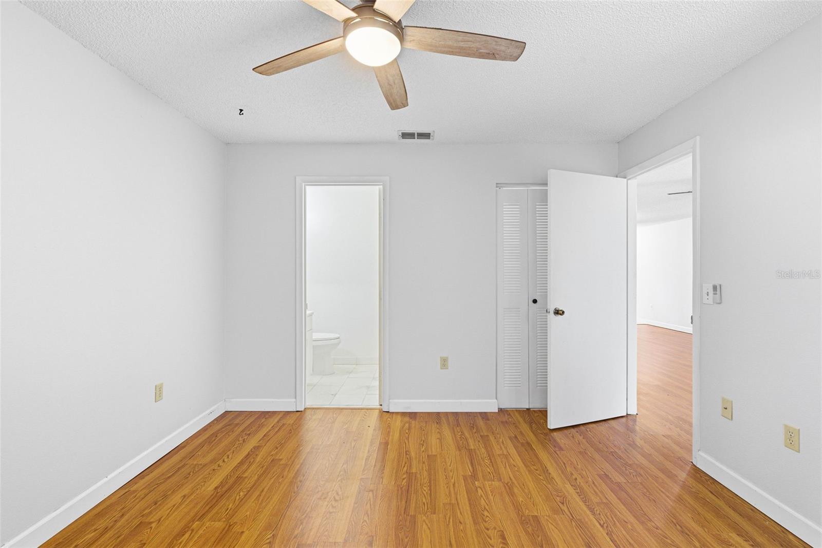 Image 23 of 66 For 3001 58th Avenue S 904