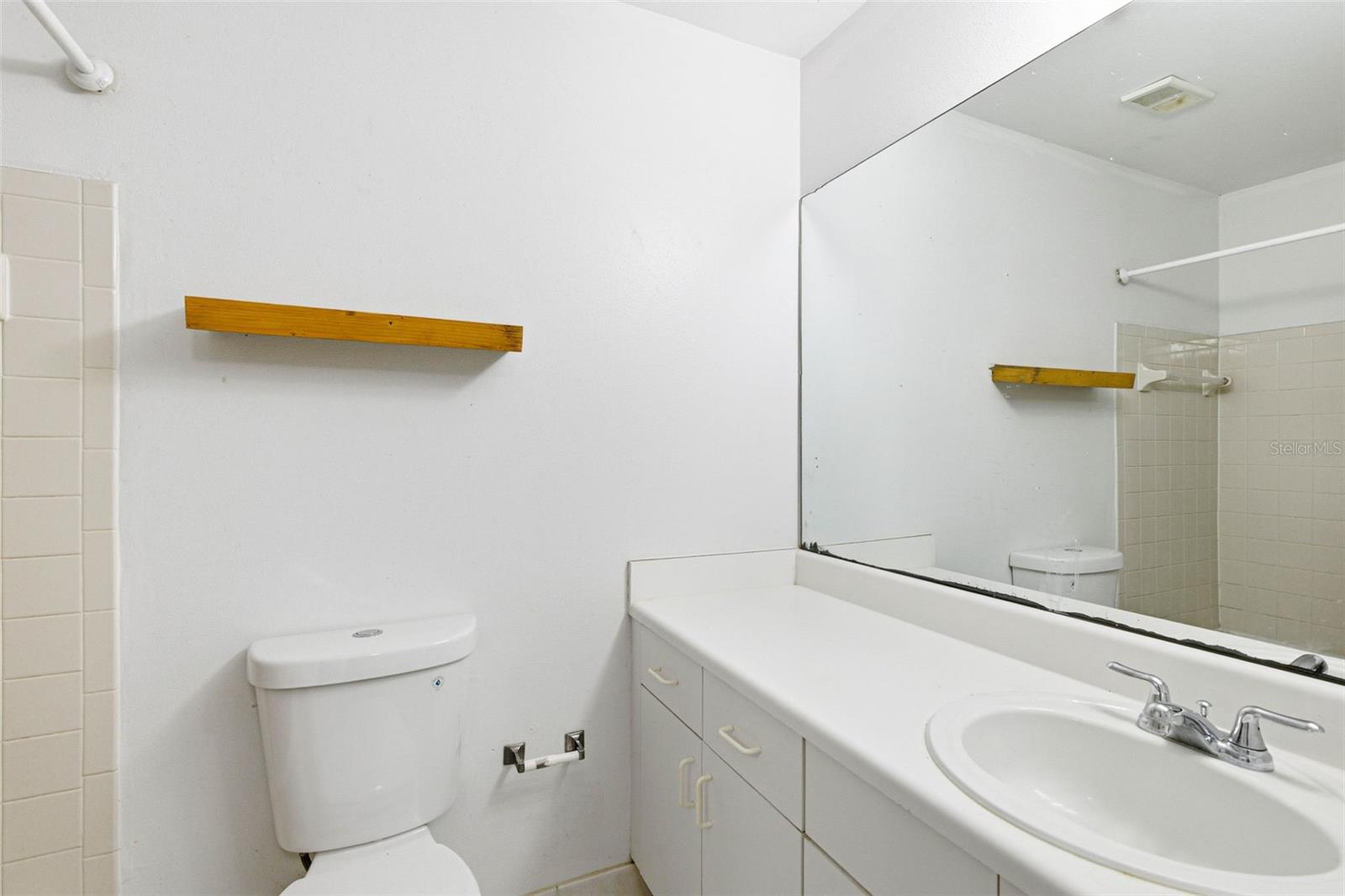 Image 27 of 66 For 3001 58th Avenue S 904