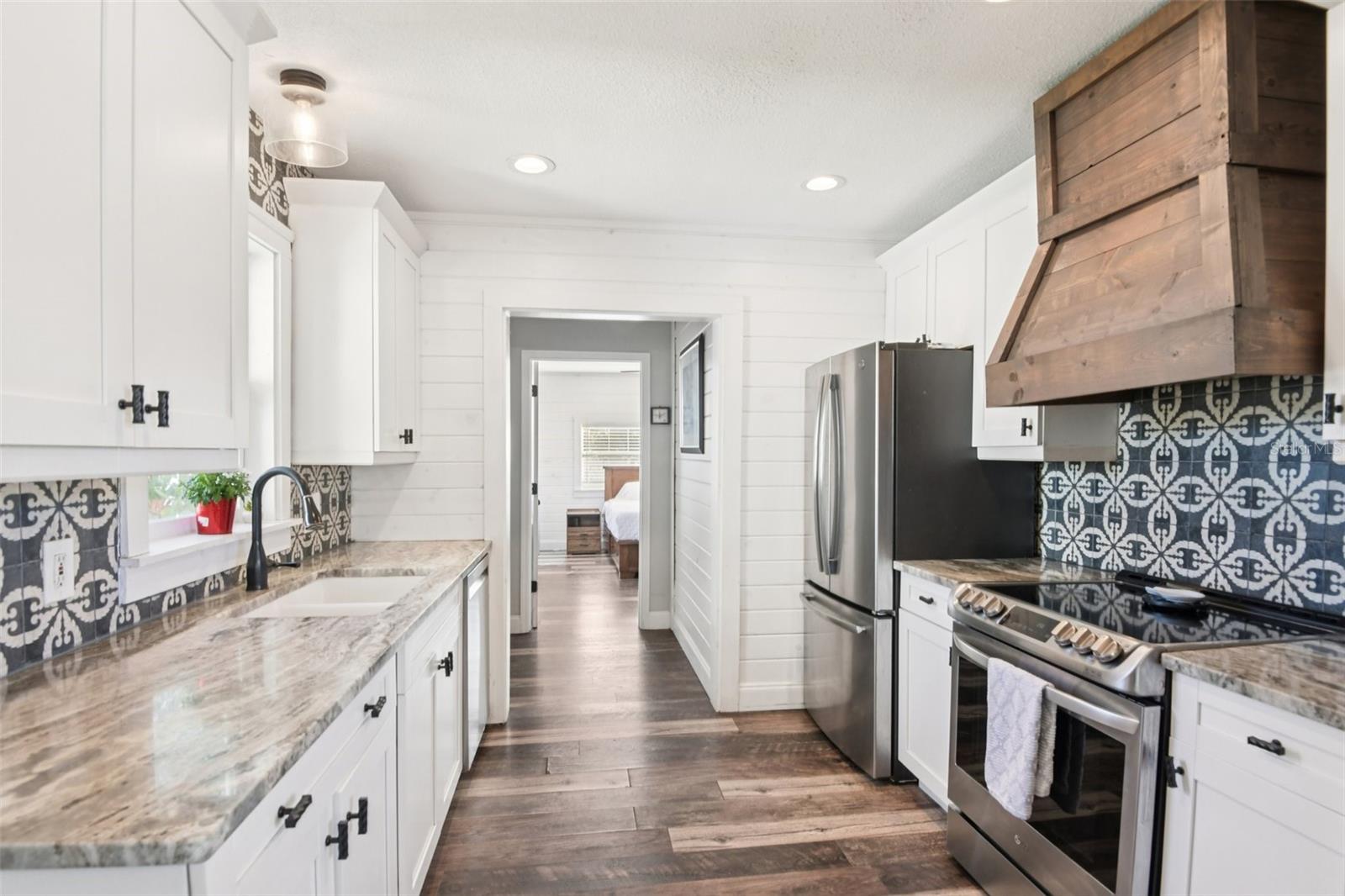 Image 10 of 34 For 704 Fribley Street