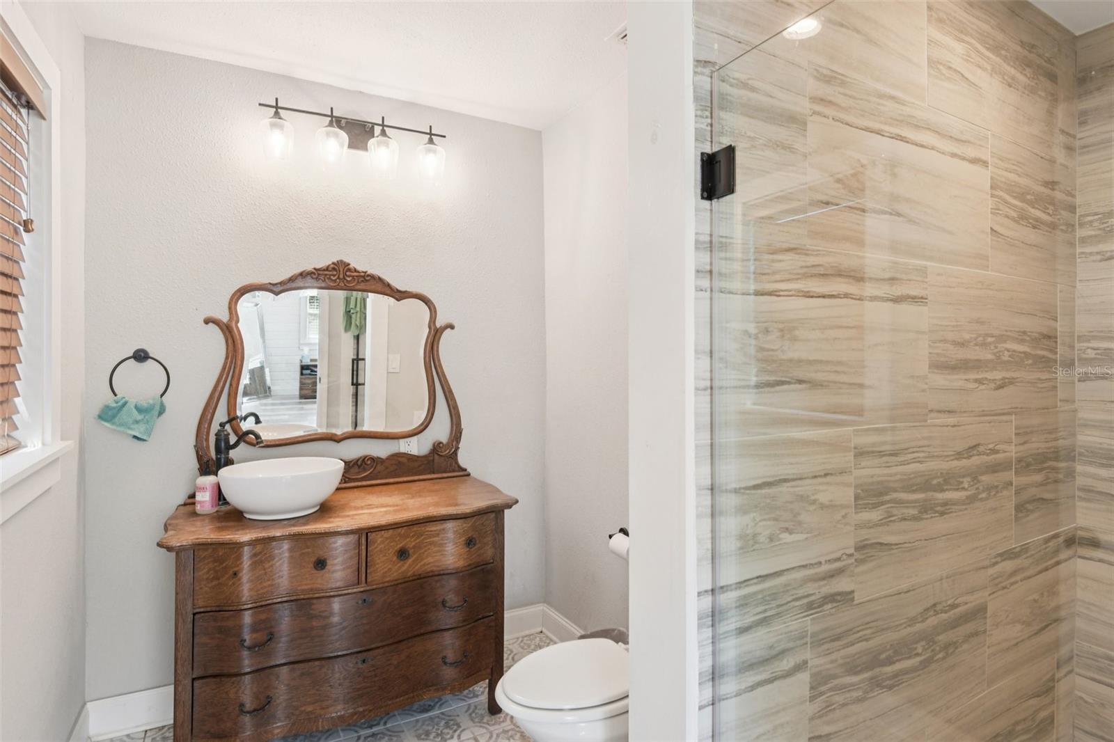 Image 15 of 34 For 704 Fribley Street