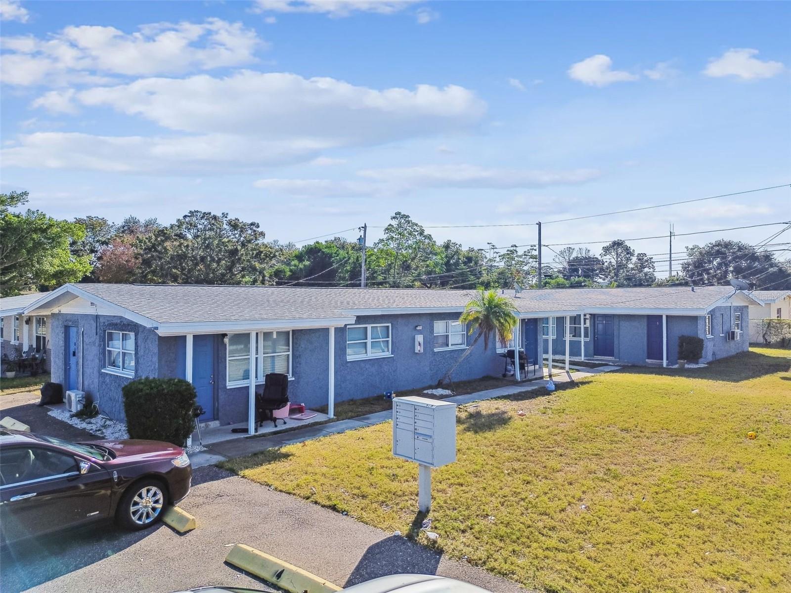 Listing photo id 1 for 6538 42nd Avenue N