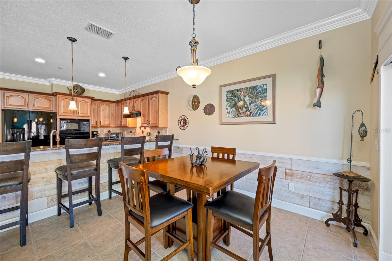 Image 20 of 91 For 6523 Sand Shore Lane