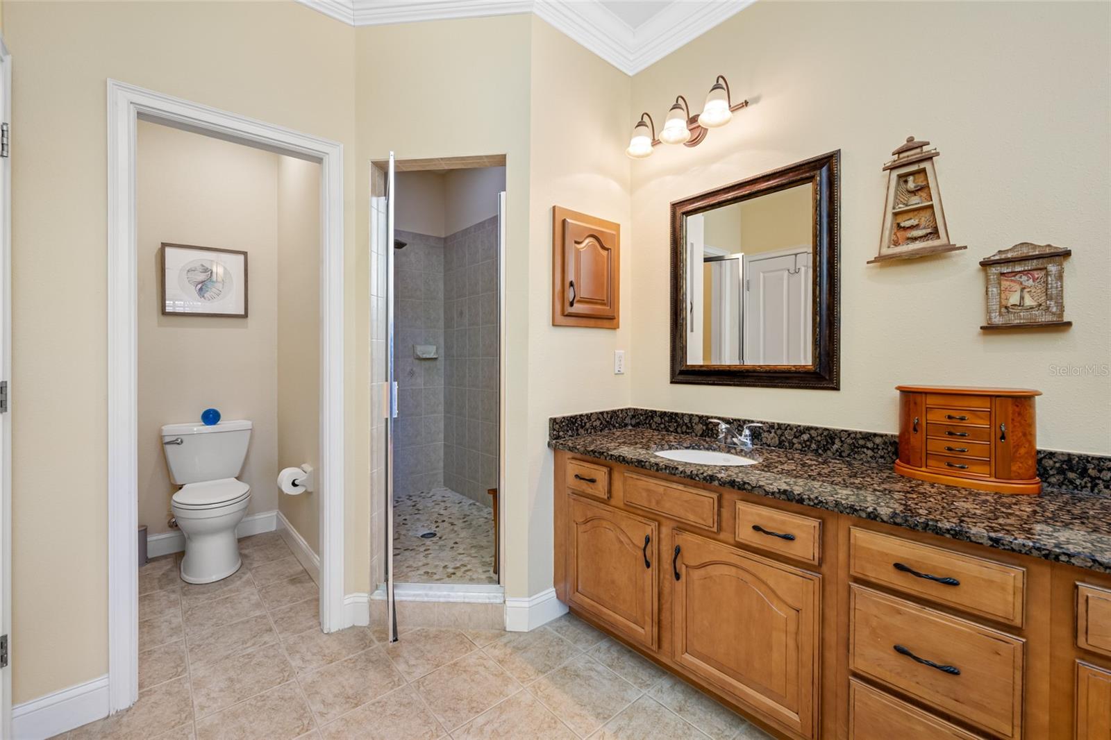 Image 36 of 91 For 6523 Sand Shore Lane