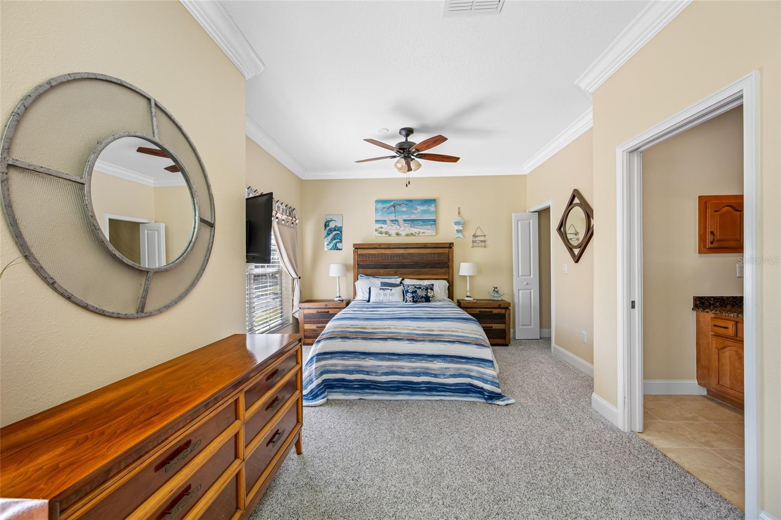 Image 44 of 91 For 6523 Sand Shore Lane