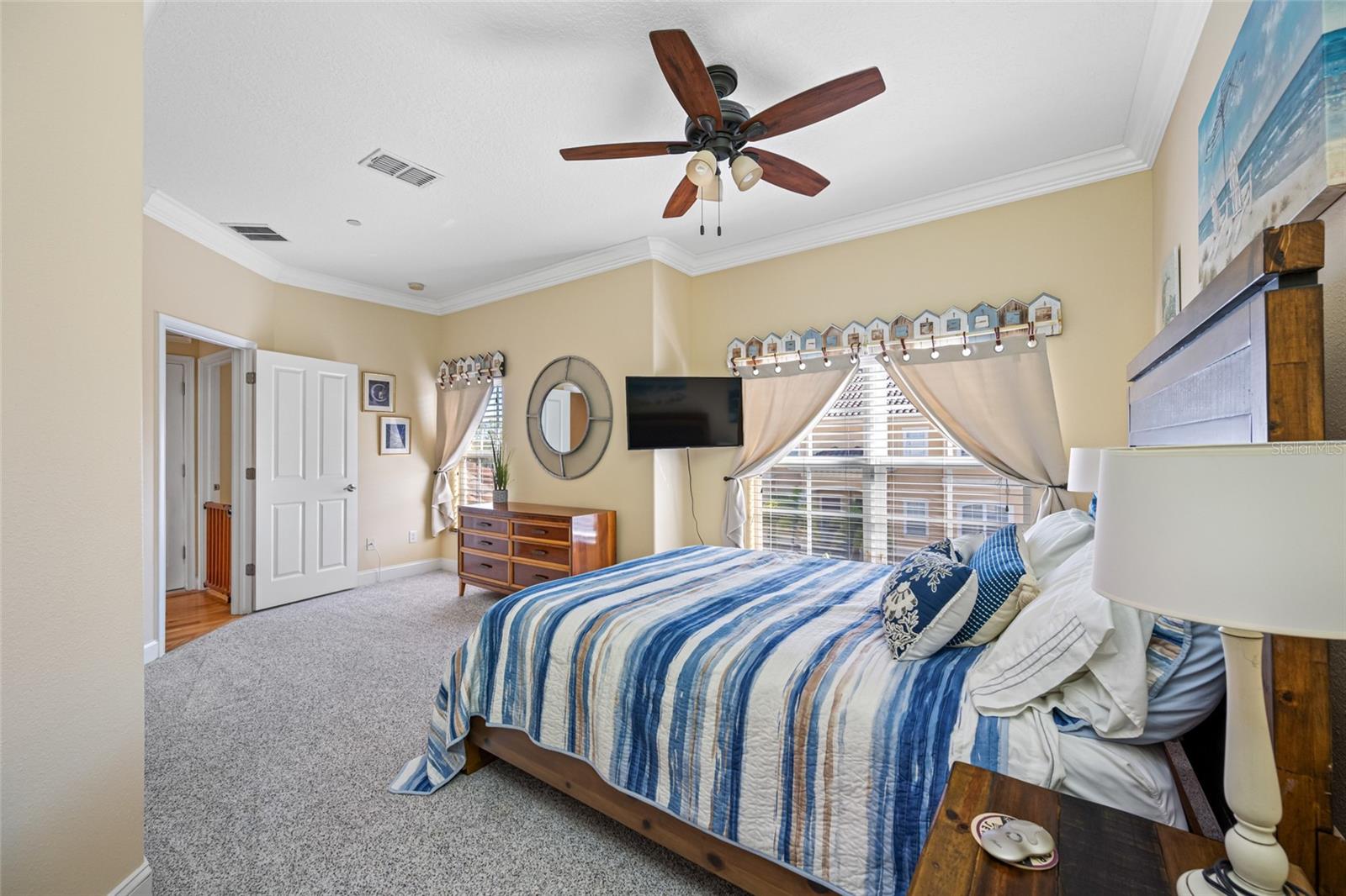 Image 46 of 91 For 6523 Sand Shore Lane