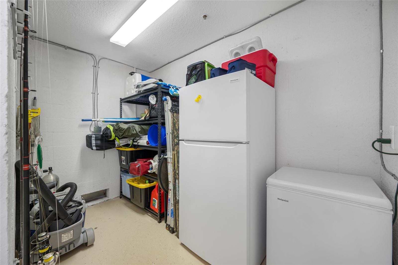 Image 54 of 91 For 6523 Sand Shore Lane