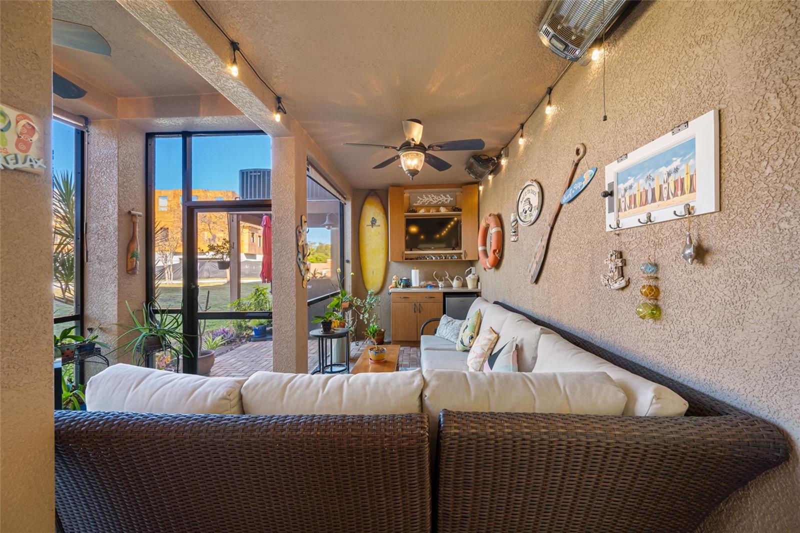 Image 61 of 91 For 6523 Sand Shore Lane