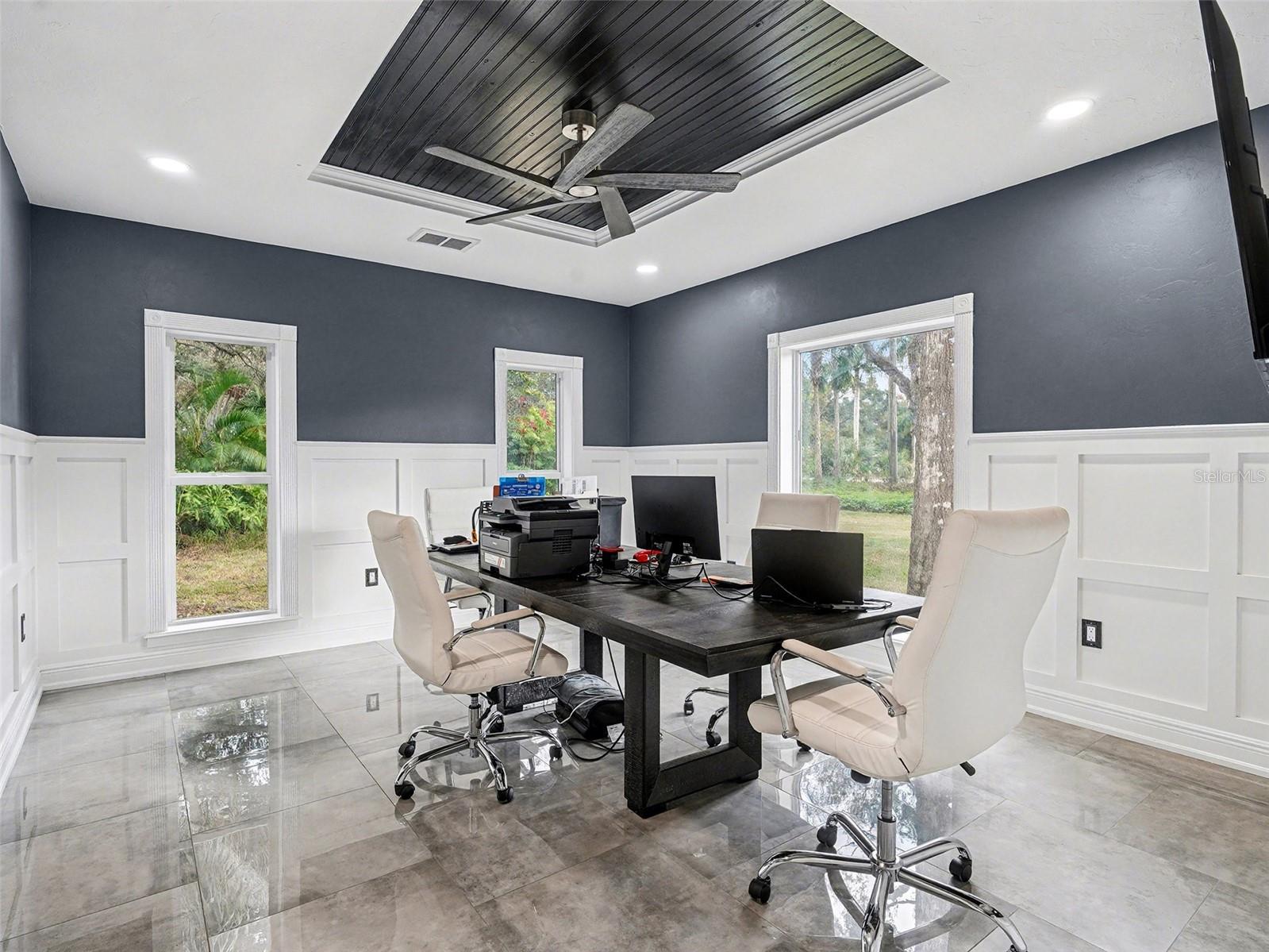 Image 18 of 43 For 1600 17th Street W