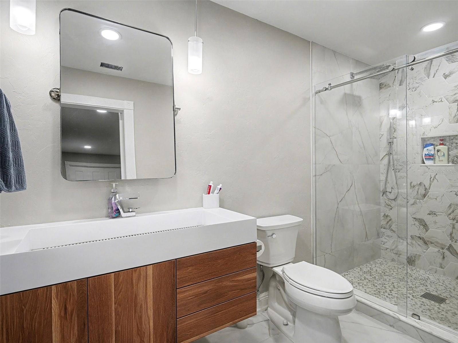 Image 28 of 43 For 1600 17th Street W