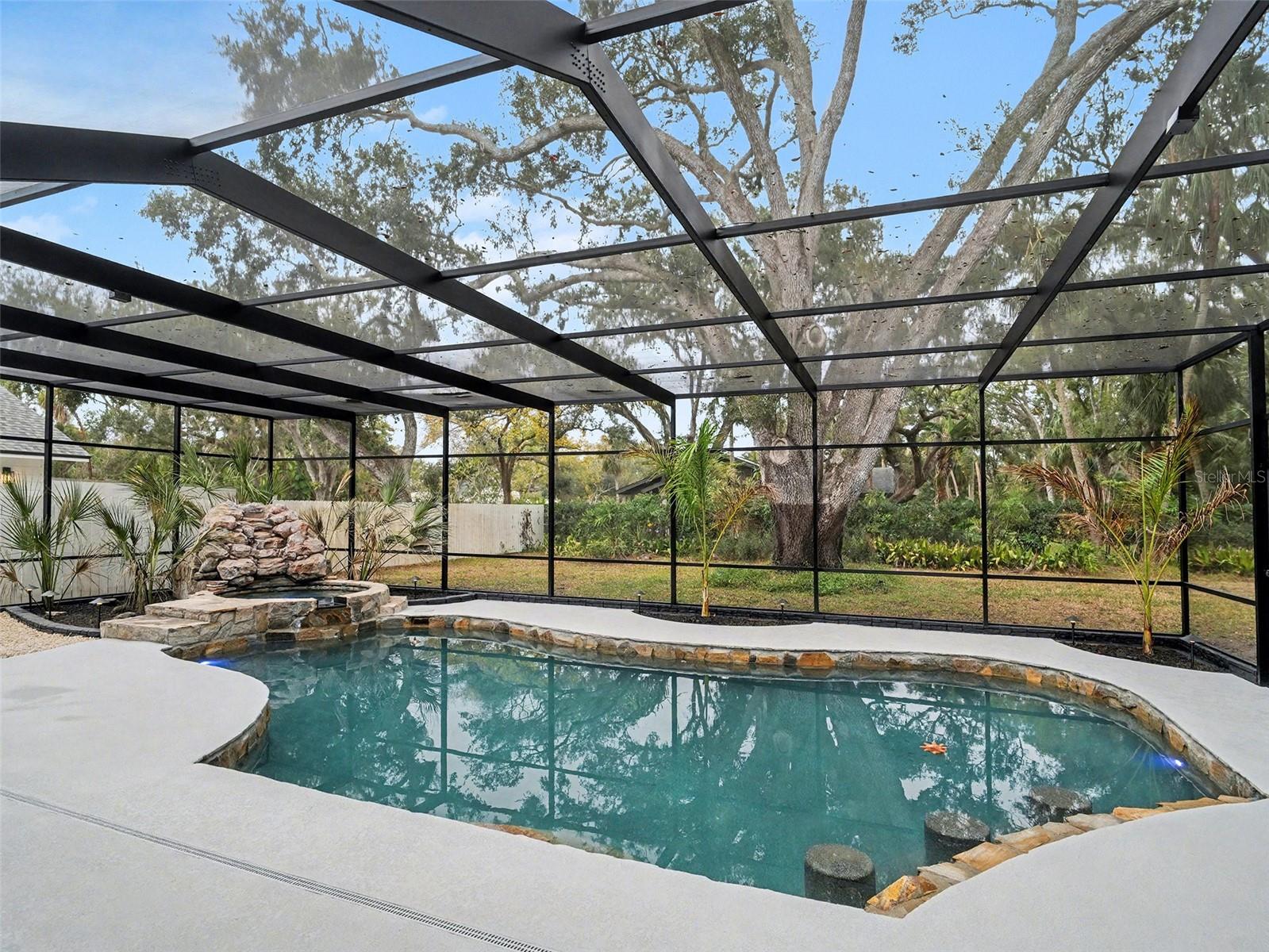 Image 33 of 43 For 1600 17th Street W