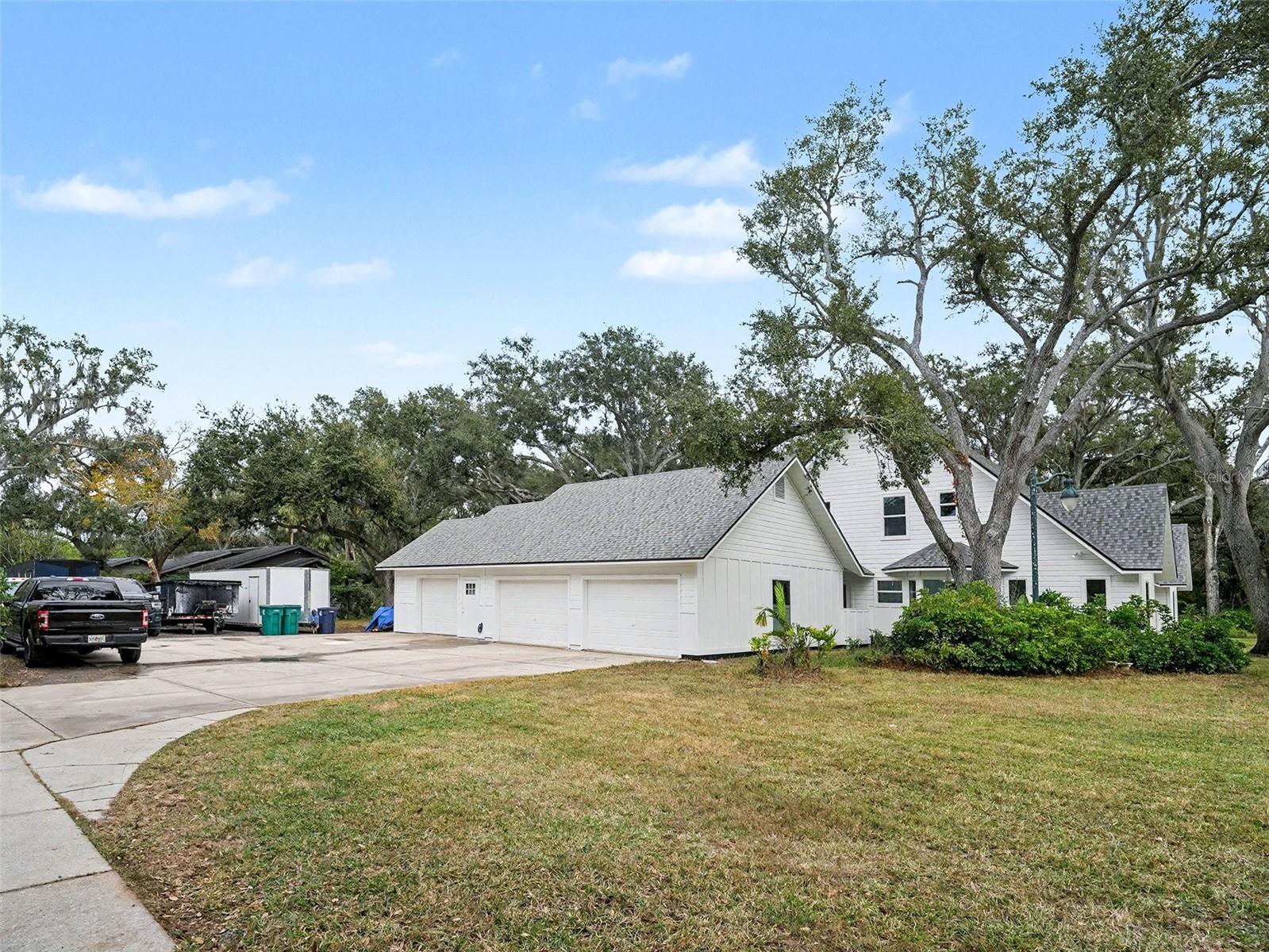 Image 36 of 43 For 1600 17th Street W