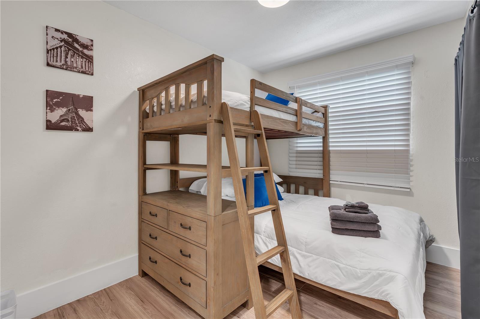 Image 13 of 43 For 4501 Bray Road