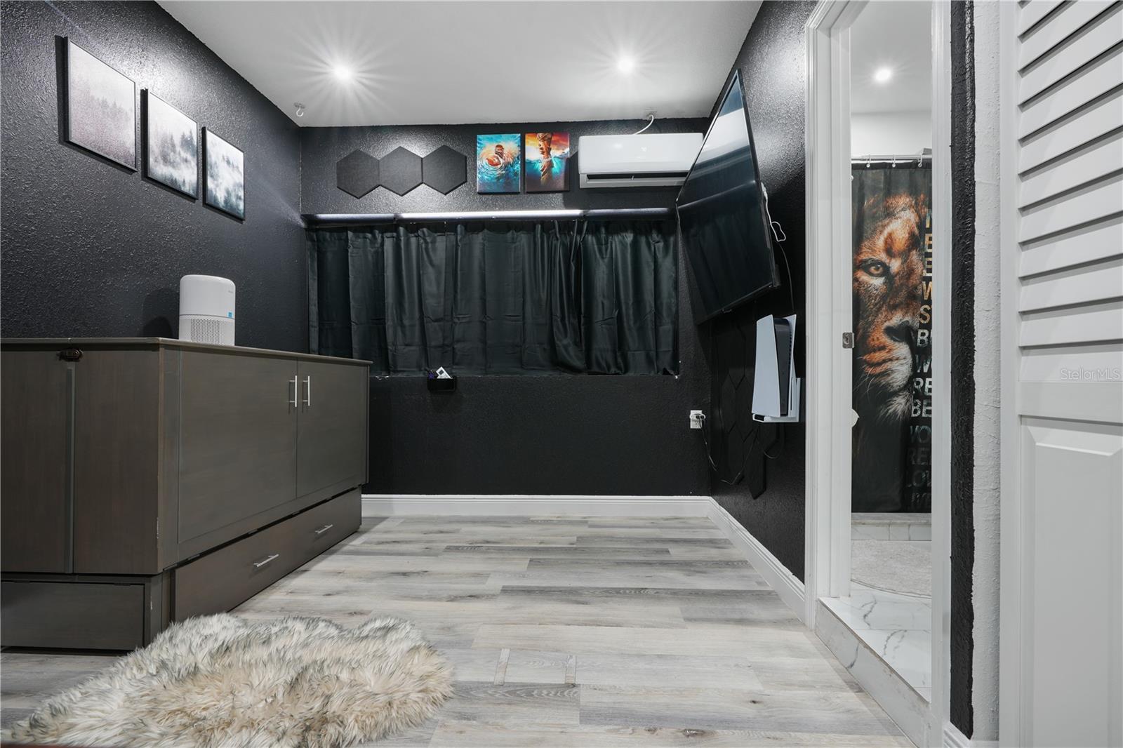 Image 31 of 43 For 4501 Bray Road