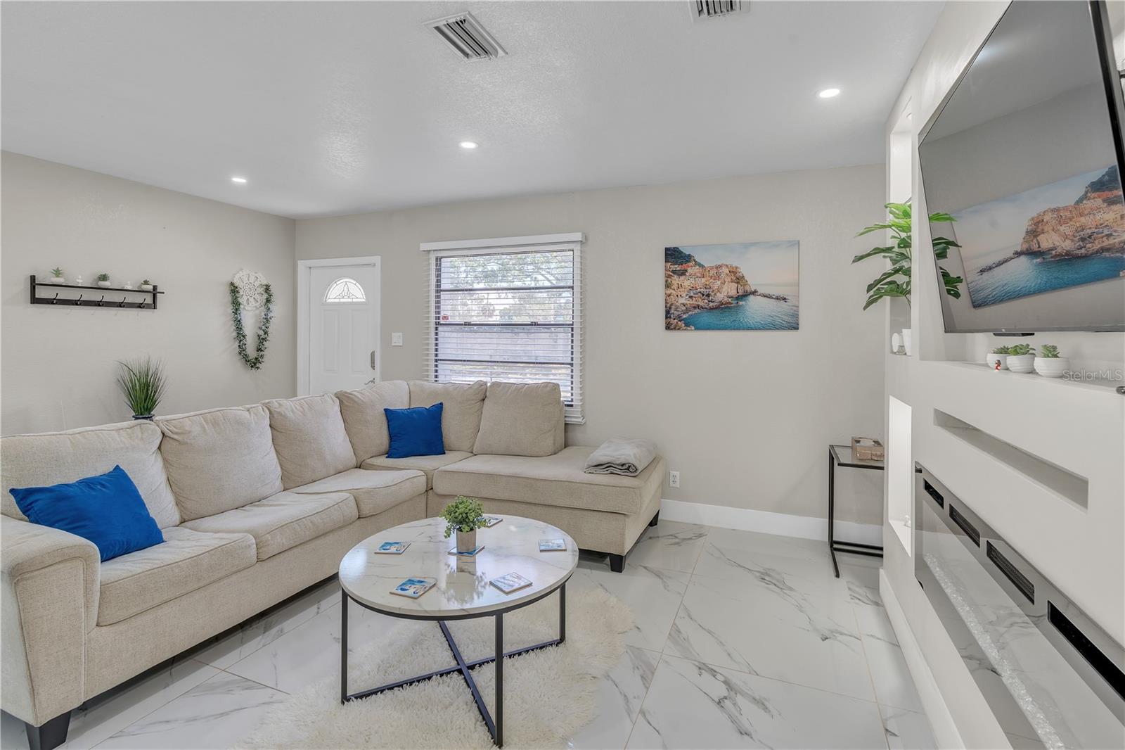 Image 5 of 43 For 4501 Bray Road