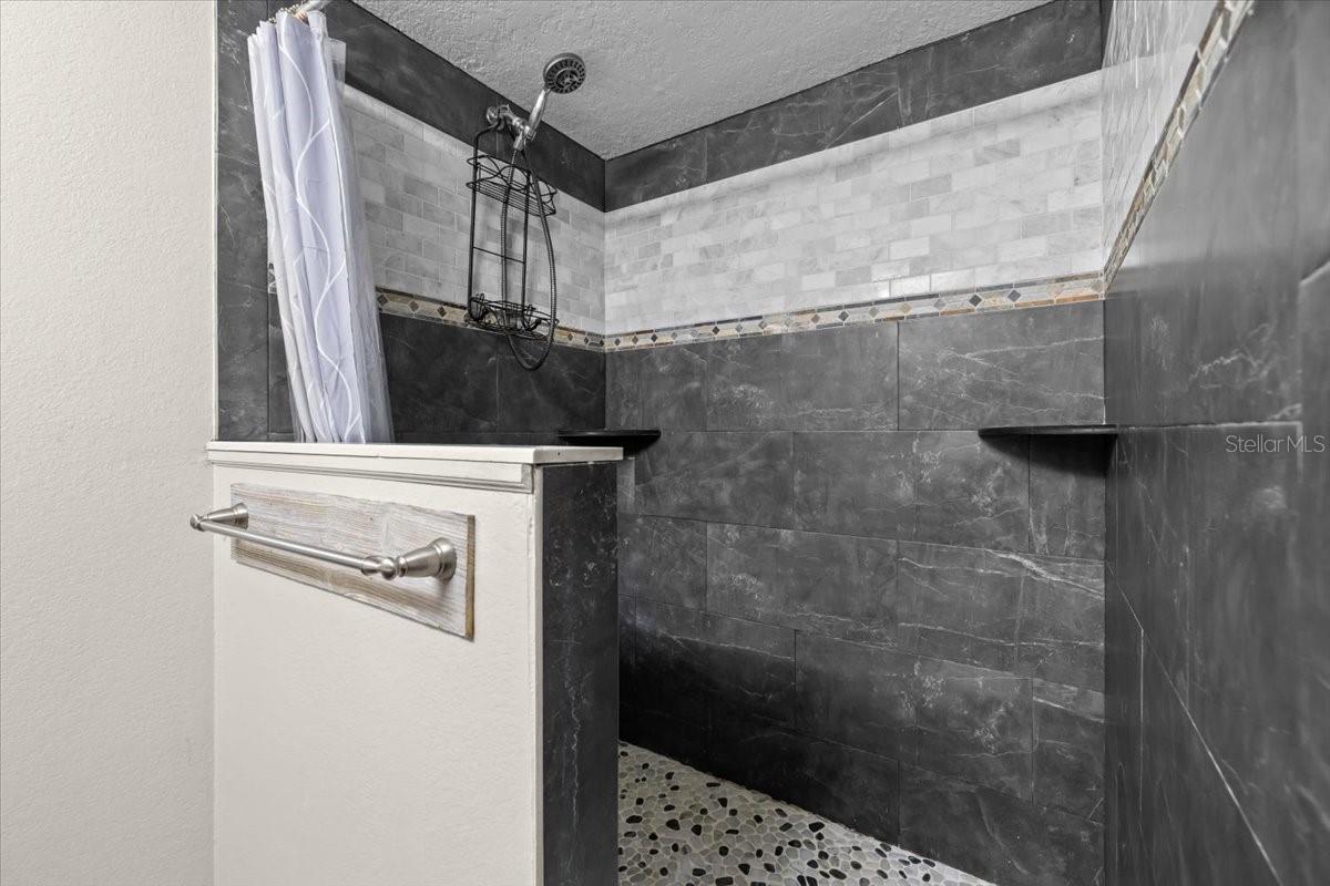 Image 28 of 45 For 4805 Cooper Road