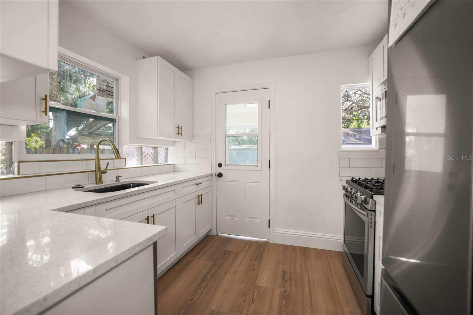 Image 13 of 60 For 1520 20th Avenue N