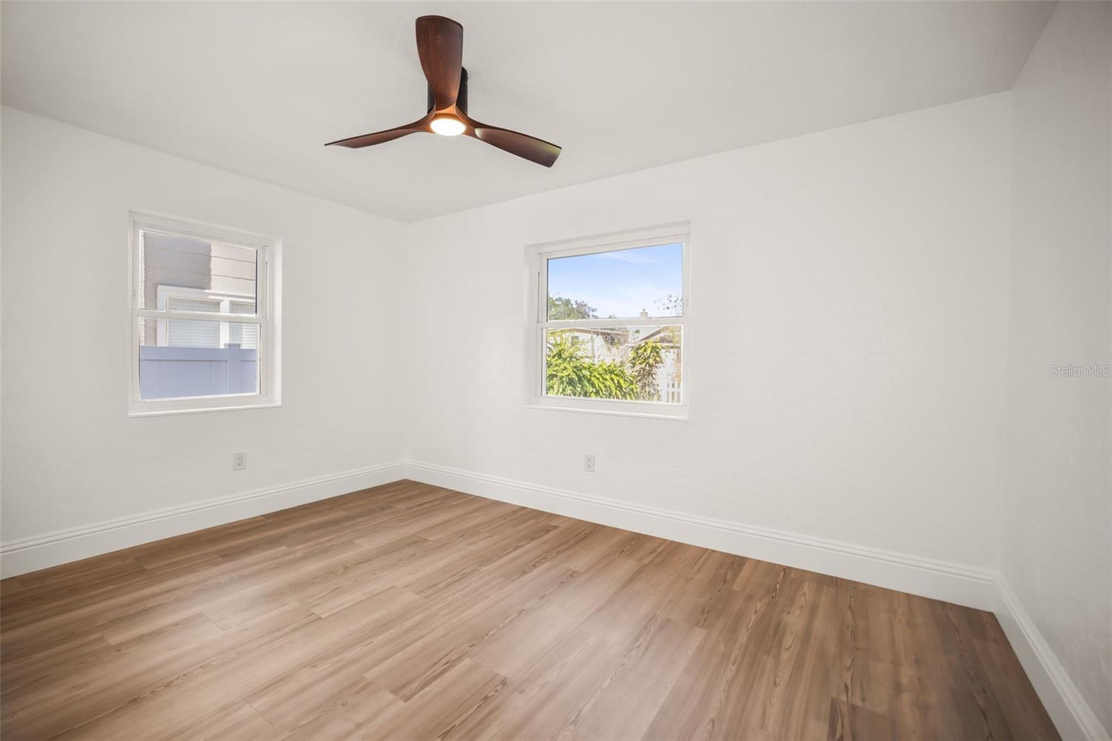 Image 23 of 60 For 1520 20th Avenue N