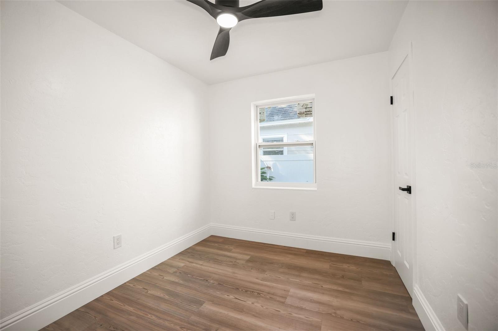 Image 31 of 60 For 1520 20th Avenue N