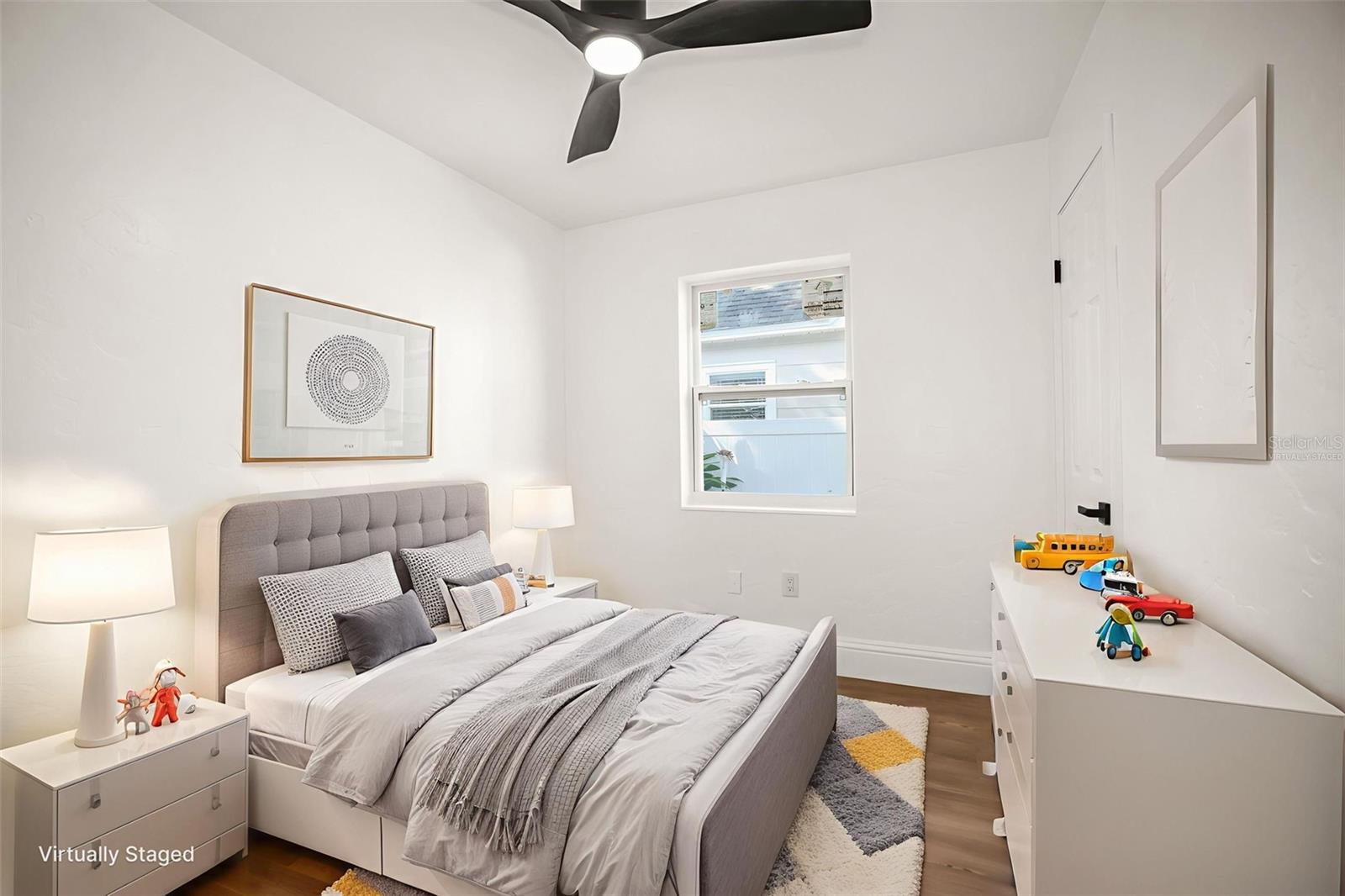 Image 33 of 60 For 1520 20th Avenue N