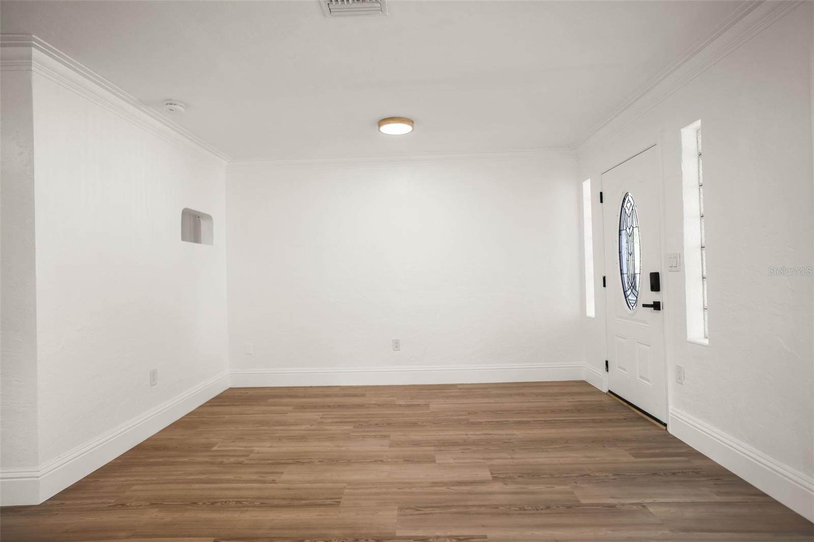 Image 6 of 60 For 1520 20th Avenue N