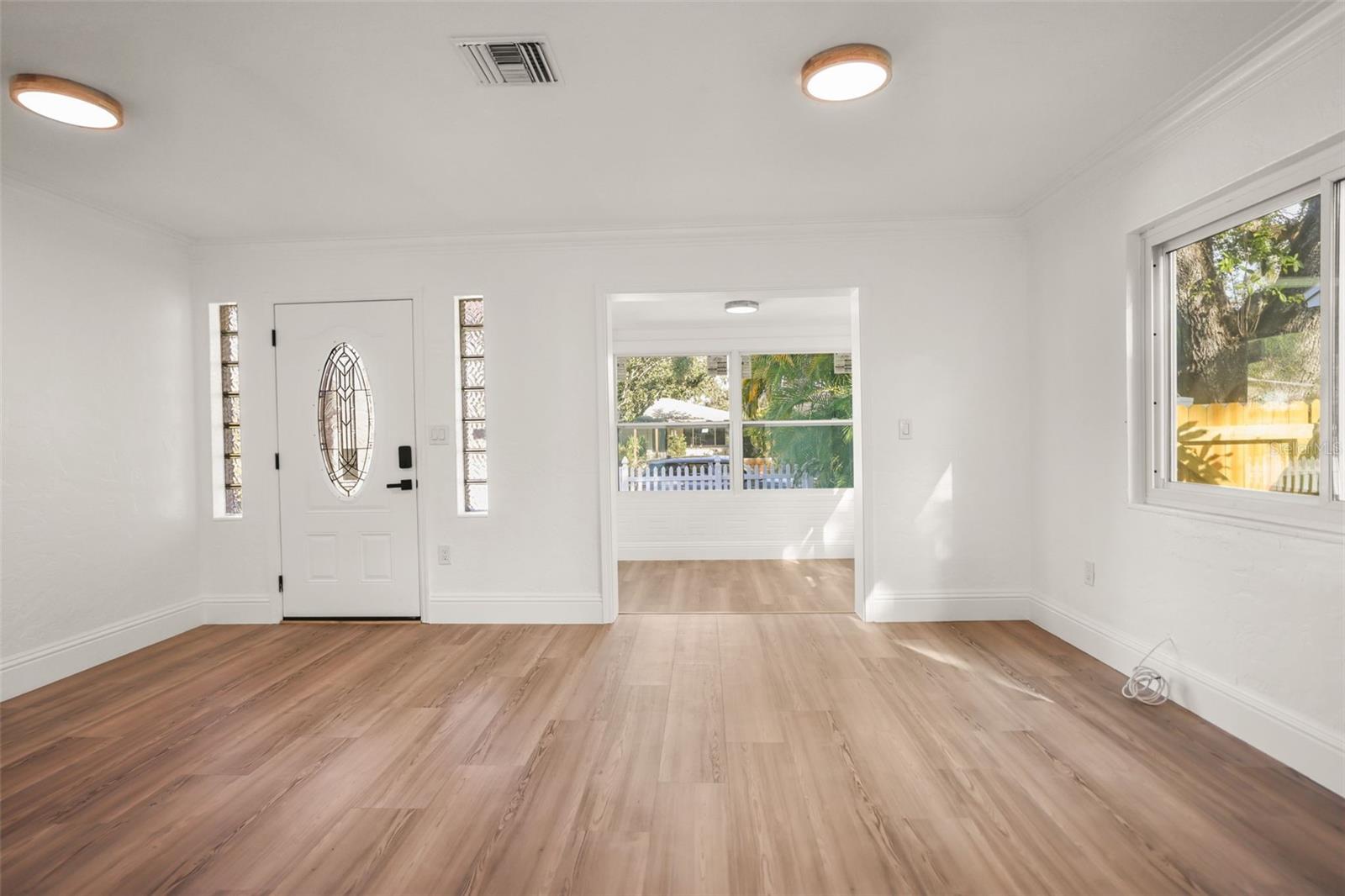 Image 7 of 60 For 1520 20th Avenue N