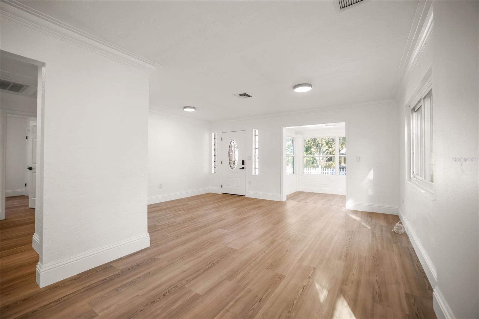 Image 8 of 60 For 1520 20th Avenue N