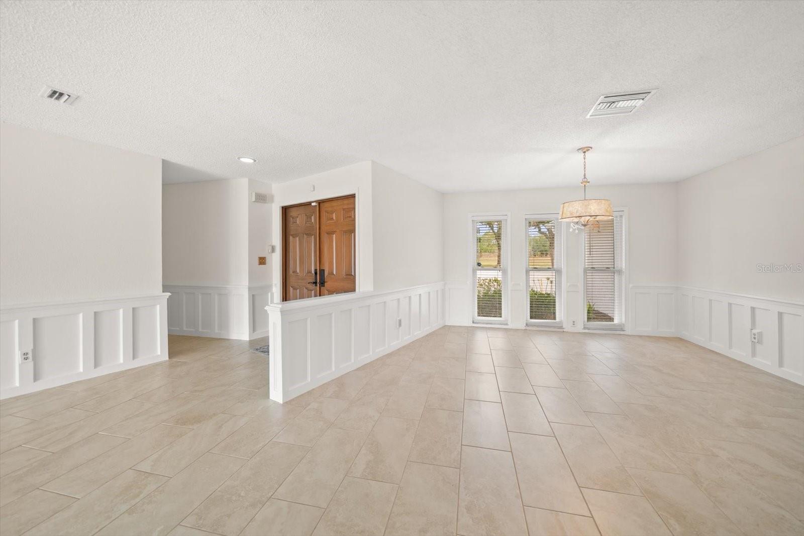 Image 18 of 78 For 7574 Cumberland Court