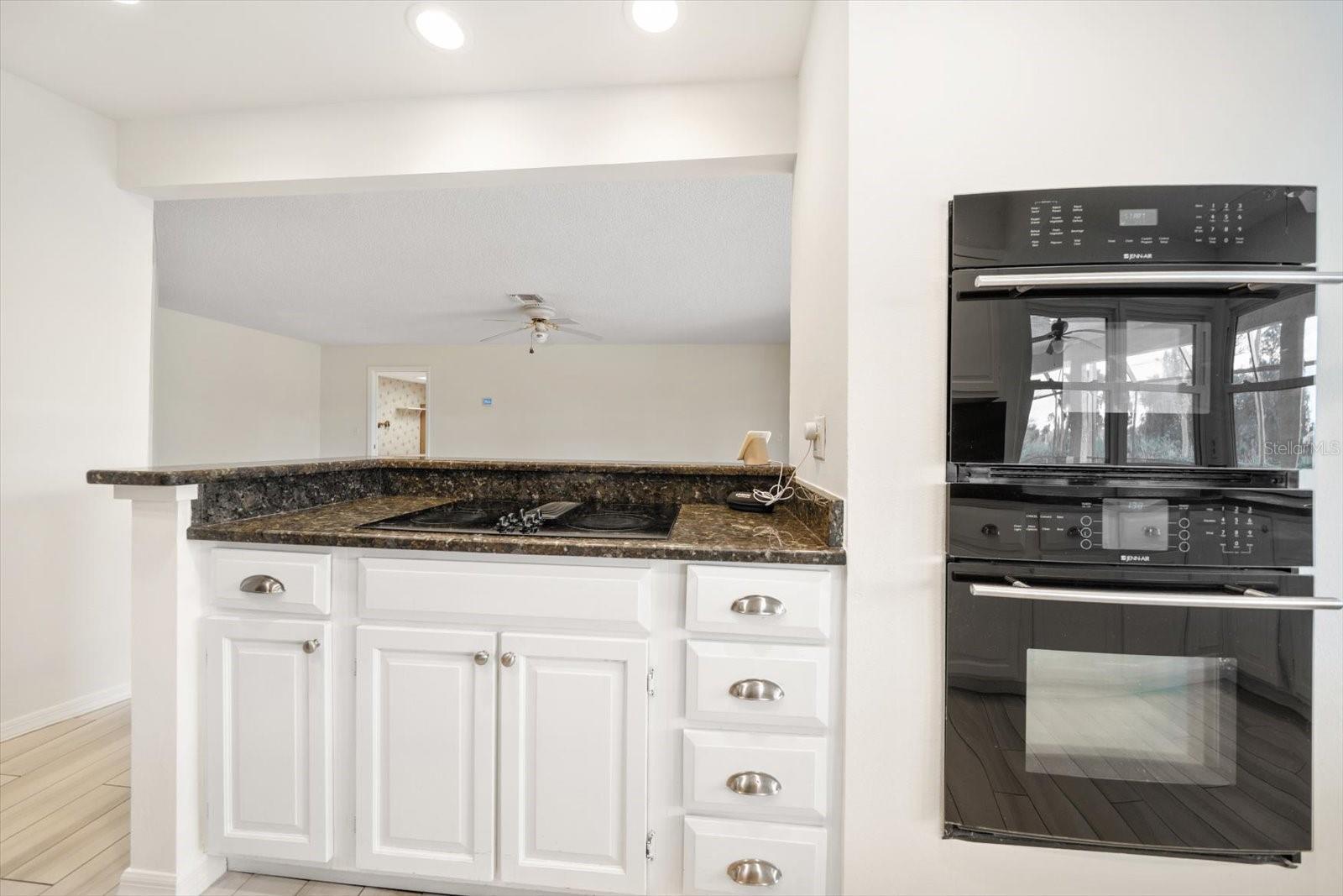 Image 21 of 78 For 7574 Cumberland Court