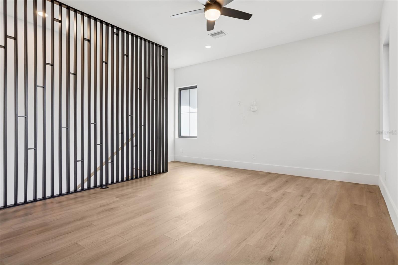 Image 18 of 26 For 708 Kentucky Avenue