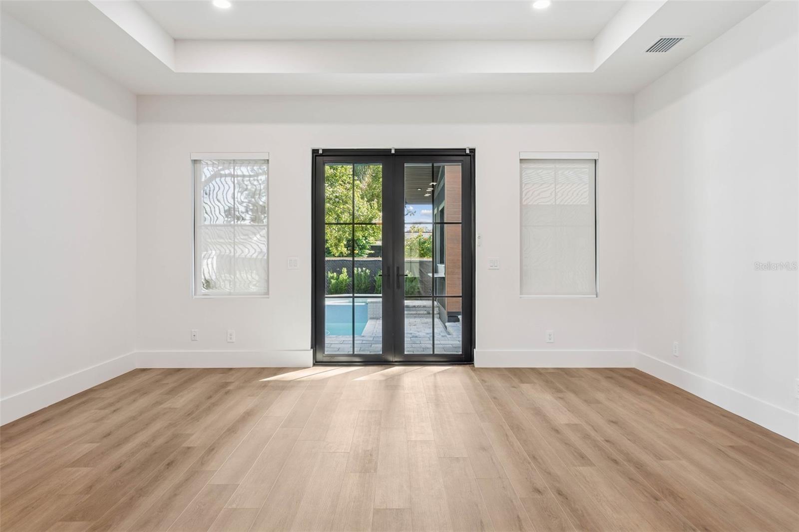 Image 24 of 26 For 708 Kentucky Avenue