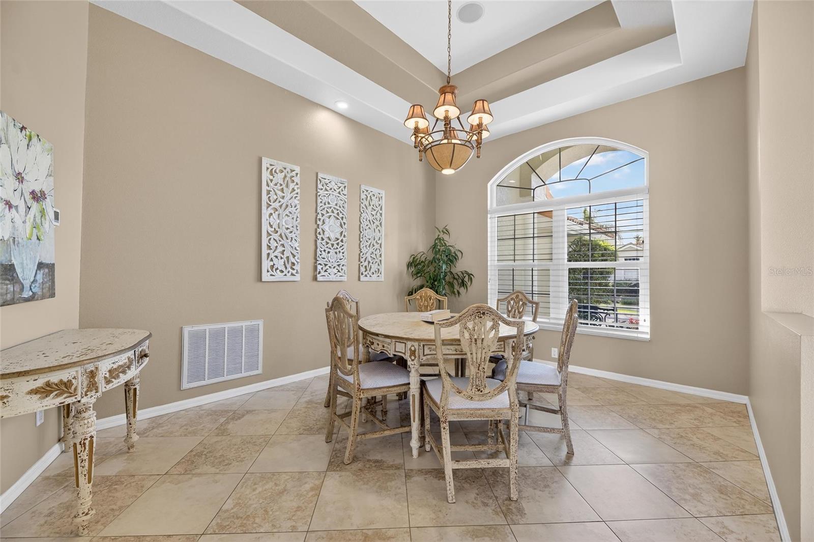 Image 11 of 99 For 1335 Jumana Loop