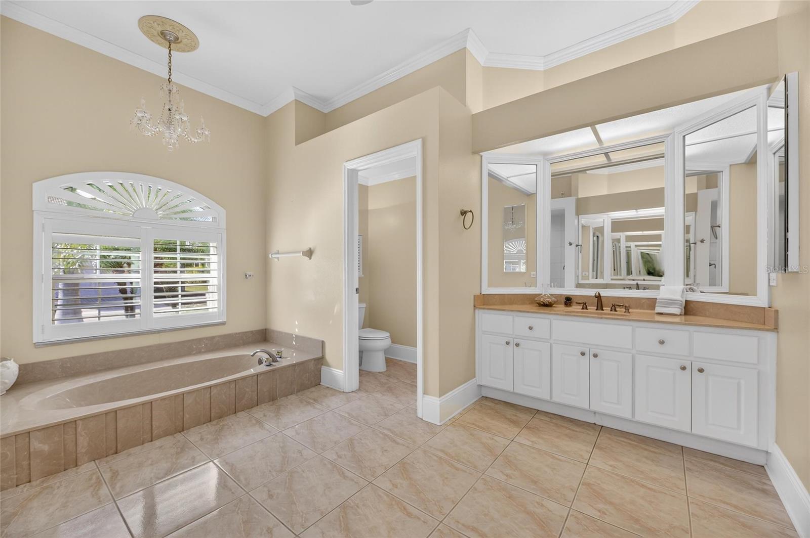 Image 38 of 99 For 1335 Jumana Loop