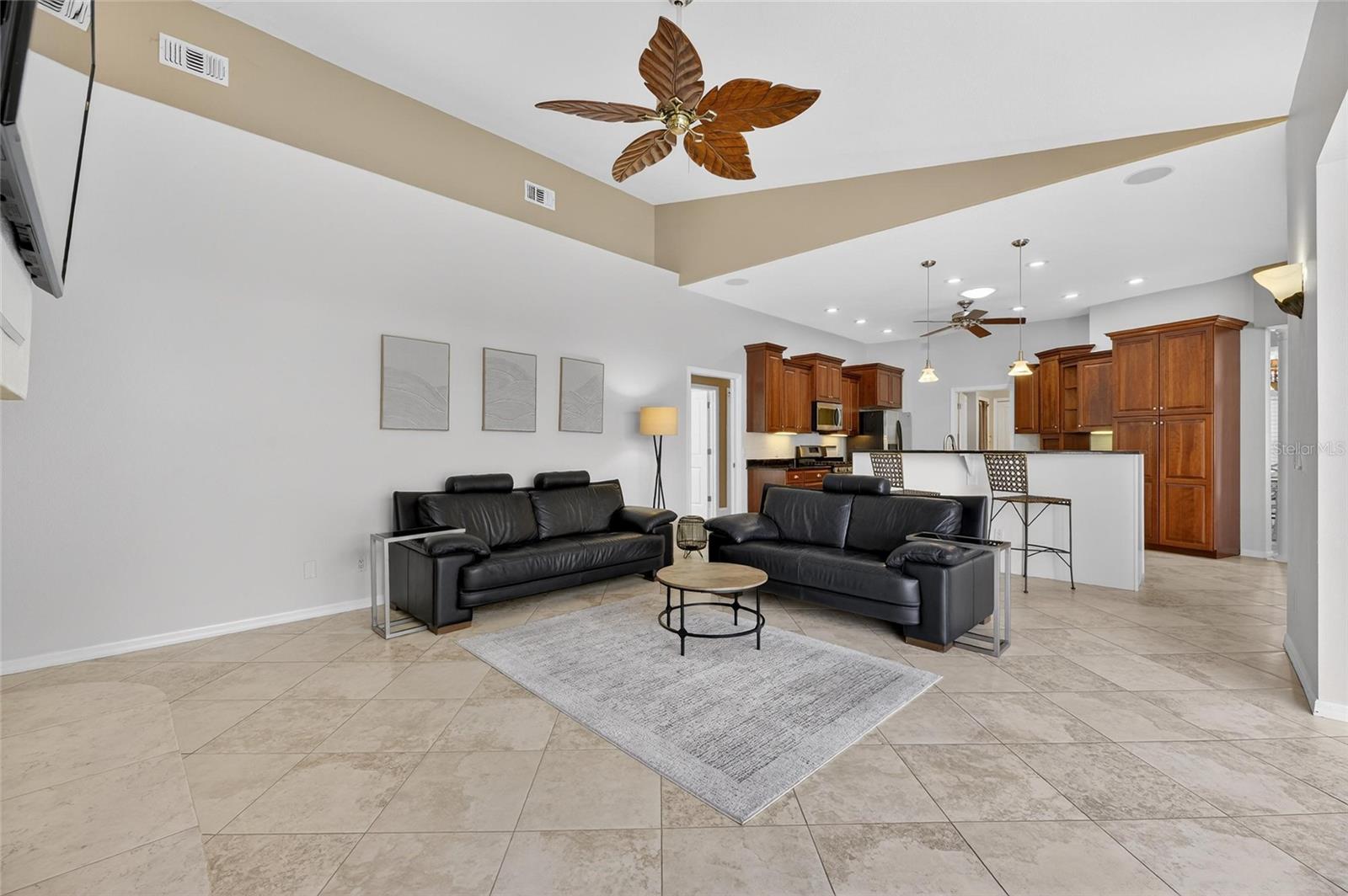 Image 45 of 99 For 1335 Jumana Loop