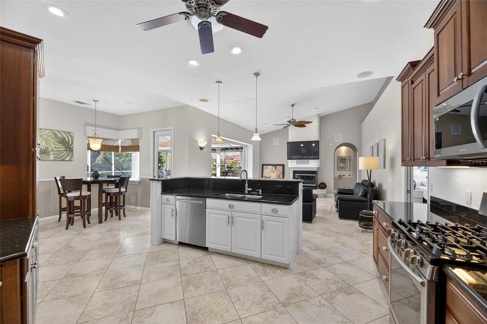 Image 53 of 99 For 1335 Jumana Loop