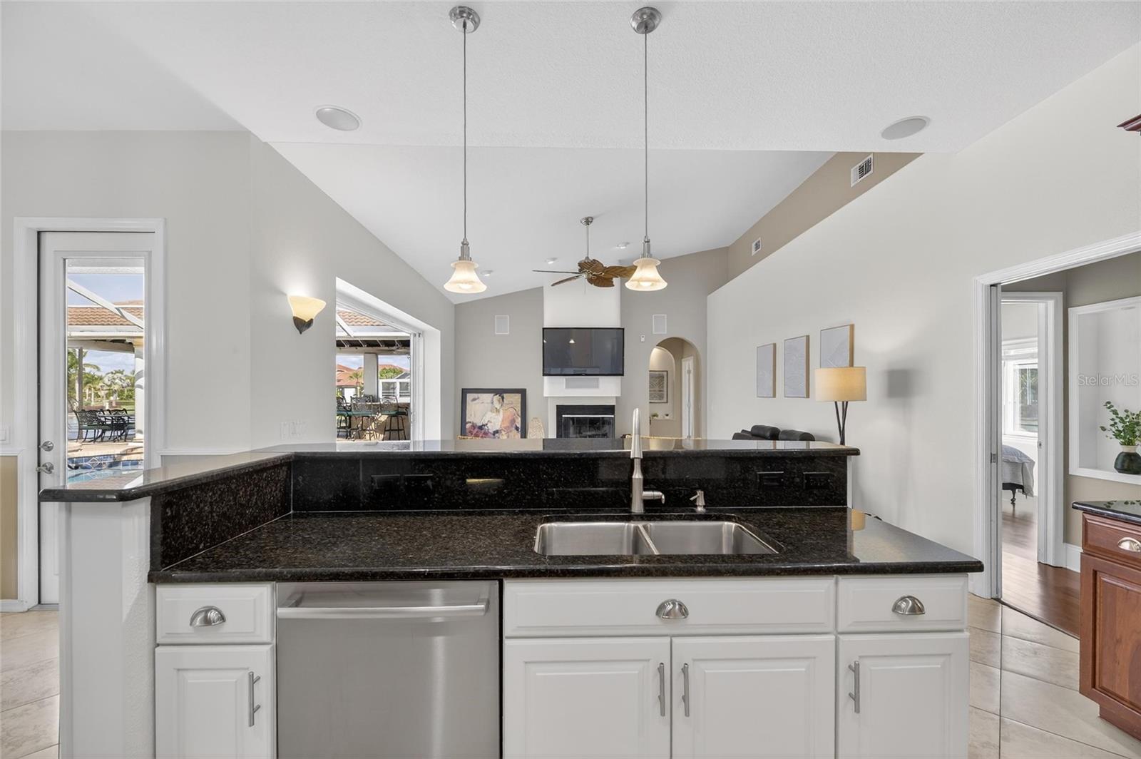 Image 54 of 99 For 1335 Jumana Loop