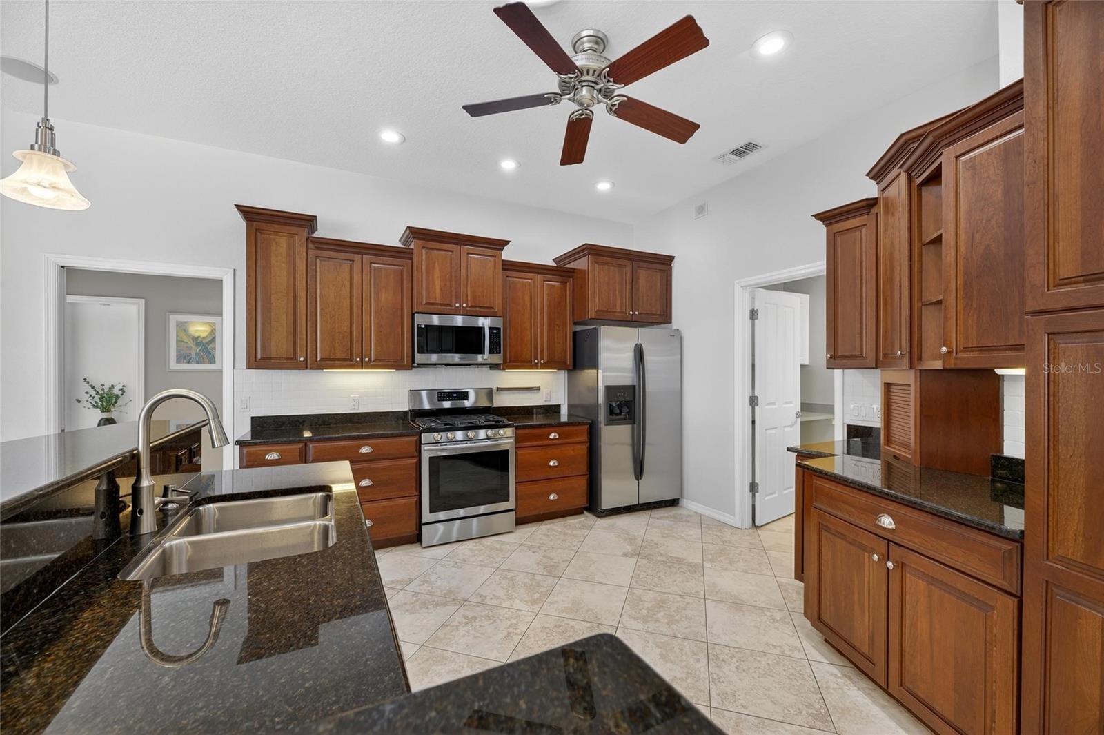 Image 56 of 99 For 1335 Jumana Loop