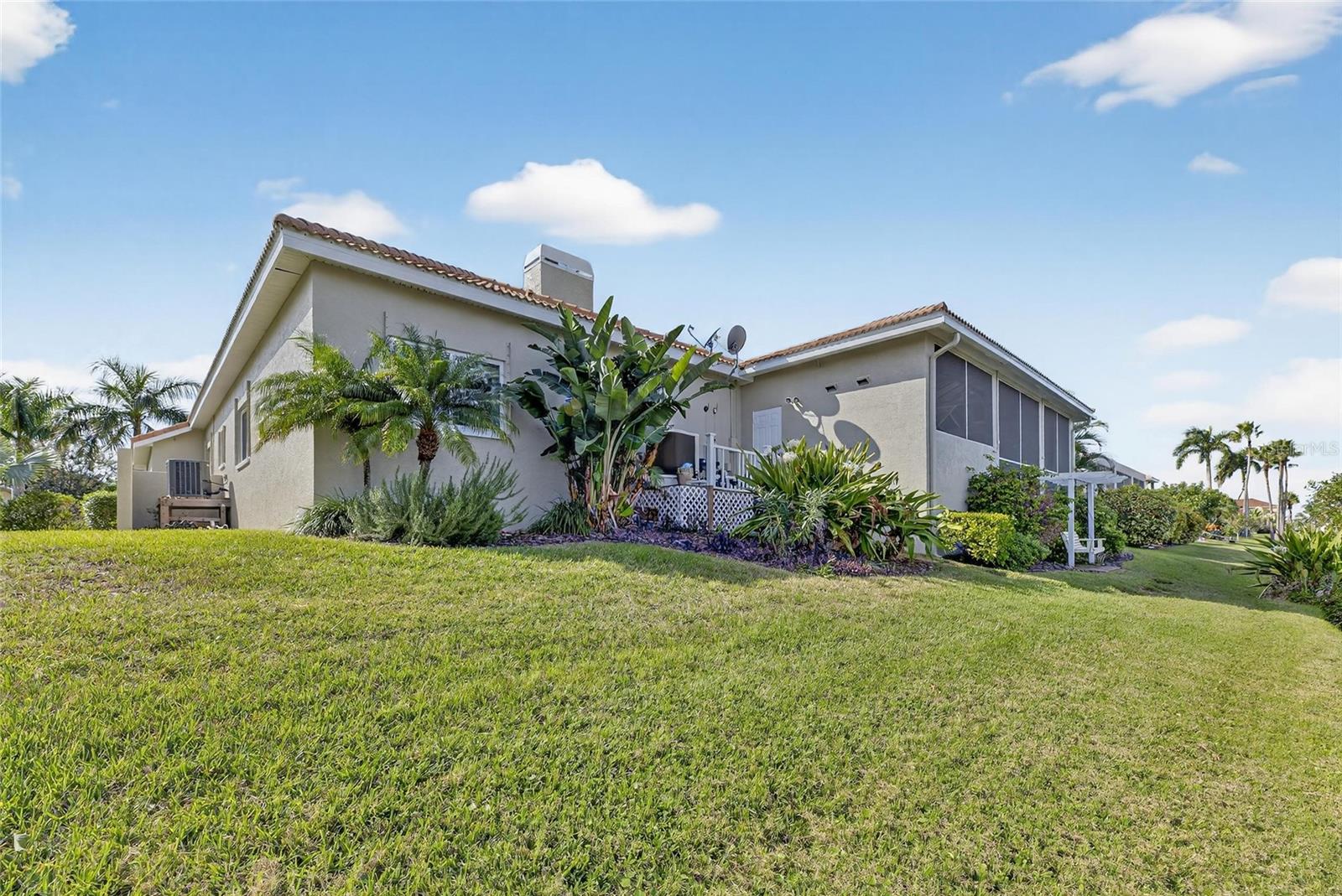 Image 75 of 99 For 1335 Jumana Loop