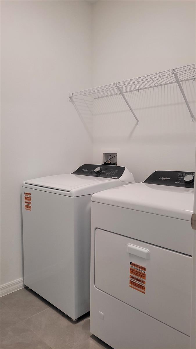 Listing photo id 9 for 2919 Gardiner Lane