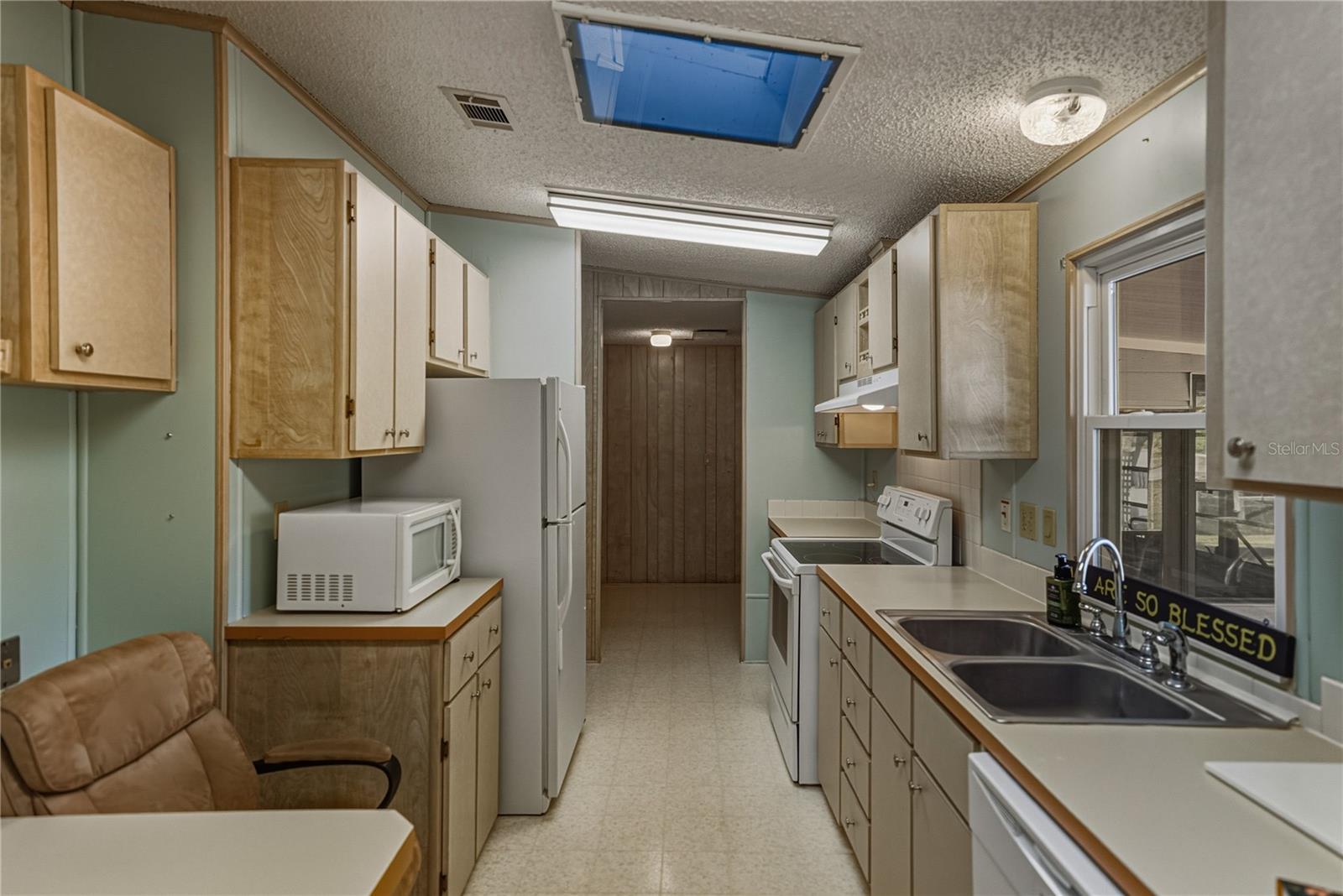 Image 20 of 55 For 14921 Rialto Avenue